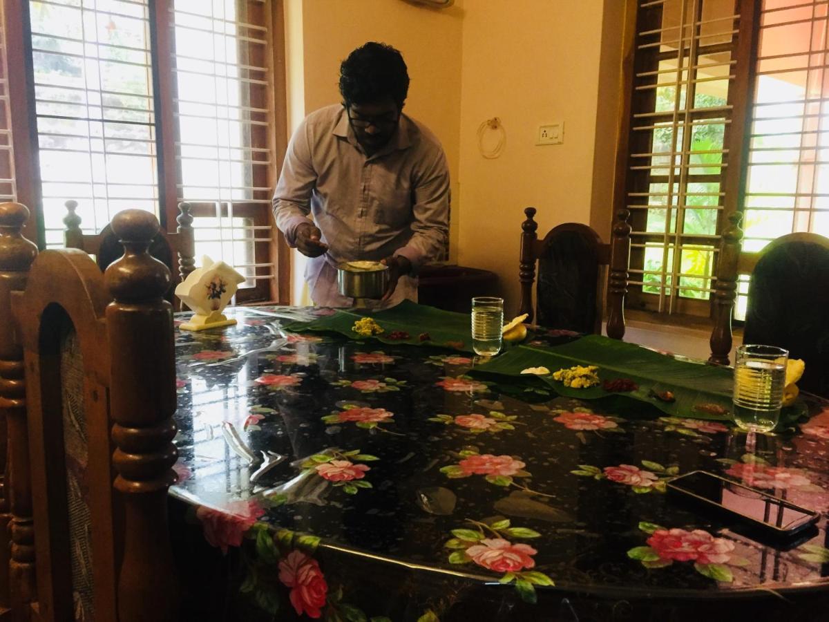 Ganesh House Ayurveda Homestay Kovalam Bagian luar foto