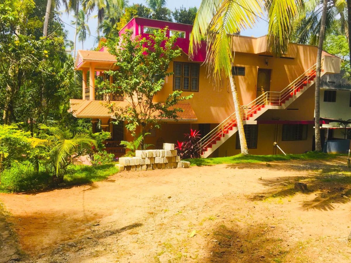 Ganesh House Ayurveda Homestay Kovalam Bagian luar foto