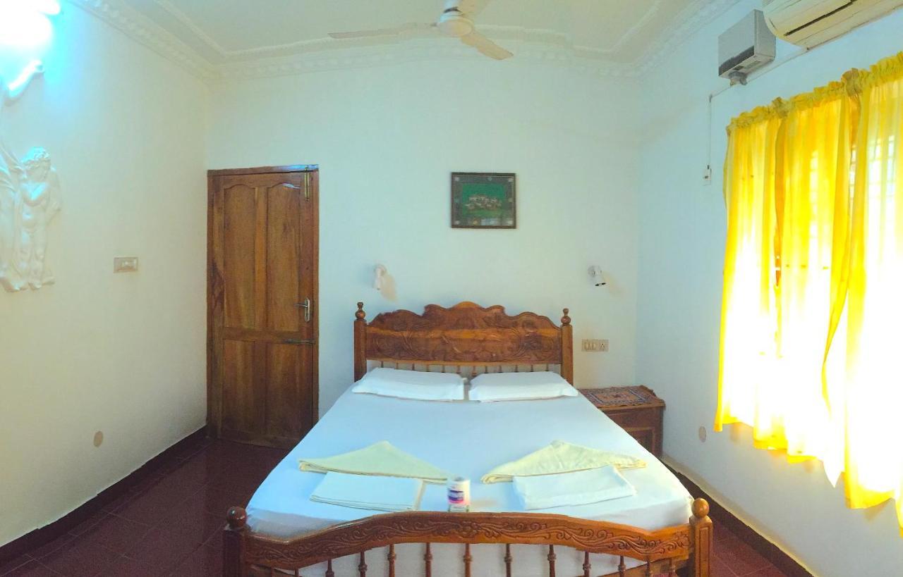 Ganesh House Ayurveda Homestay Kovalam Bagian luar foto